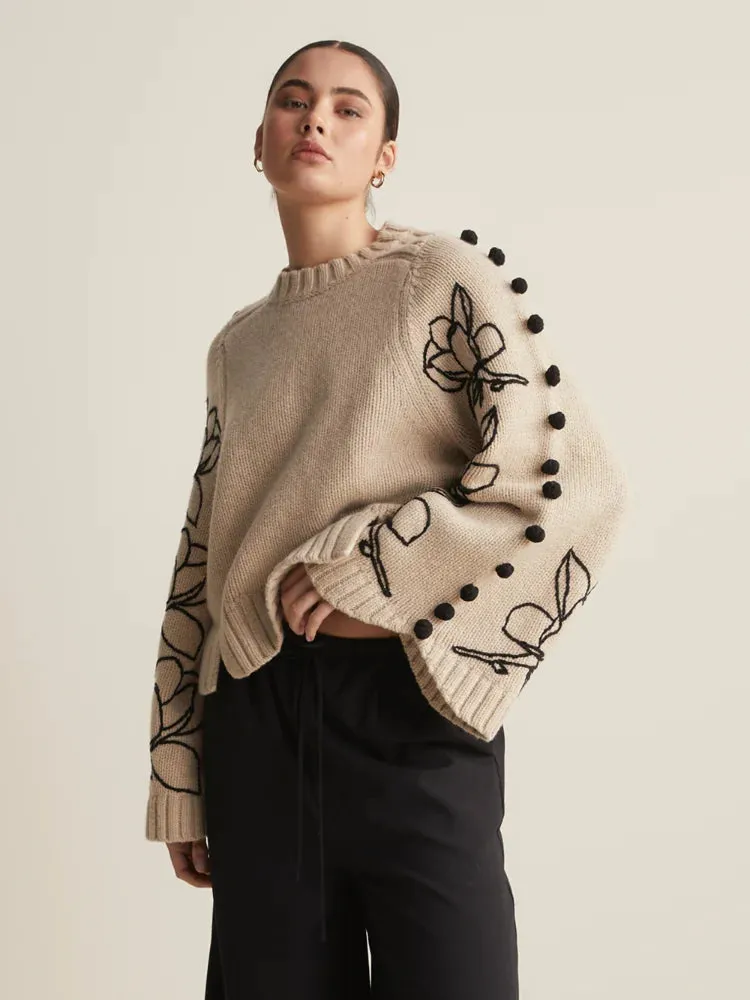 Women Classic Embroidered Knitted Fashion O-neck Woolen Ball Decorate Long Sleeve Sweater