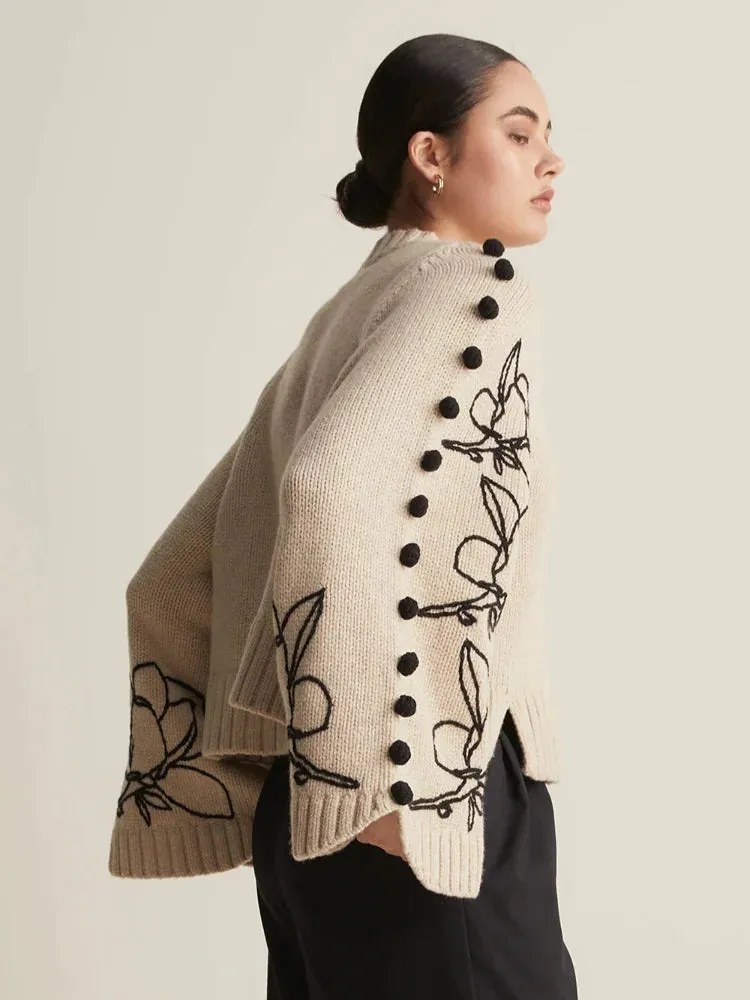 Women Classic Embroidered Knitted Fashion O-neck Woolen Ball Decorate Long Sleeve Sweater