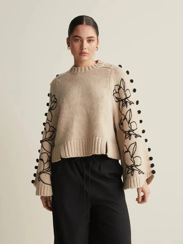 Women Classic Embroidered Knitted Fashion O-neck Woolen Ball Decorate Long Sleeve Sweater